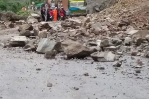 अबरुद्ध नारायणगढ मुग्लिङ सडक सुचारु