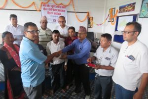 पशुपालन व्यवसायलाई कालिका नगरपालिकाद्धारा अनुदान वितरण