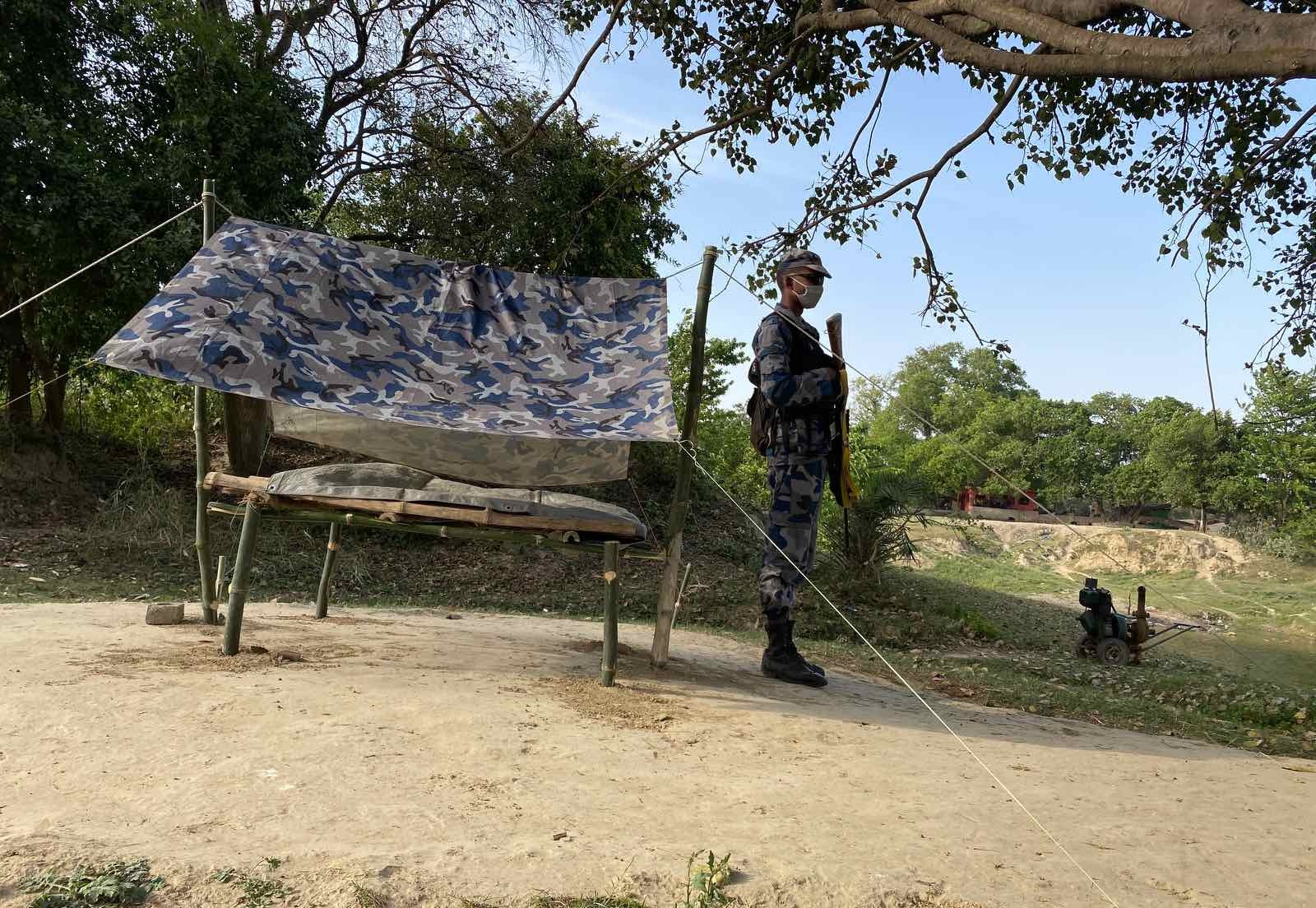 बारामा भारतीयले सशस्त्रको चेकपोष्टमा भारतीय नागरिकद्वारा आक्रमण