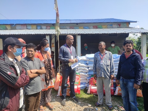 प्राईम वैंकको सामाजिक काम , पाँच सय परिवारका लागि राहत वितरण
