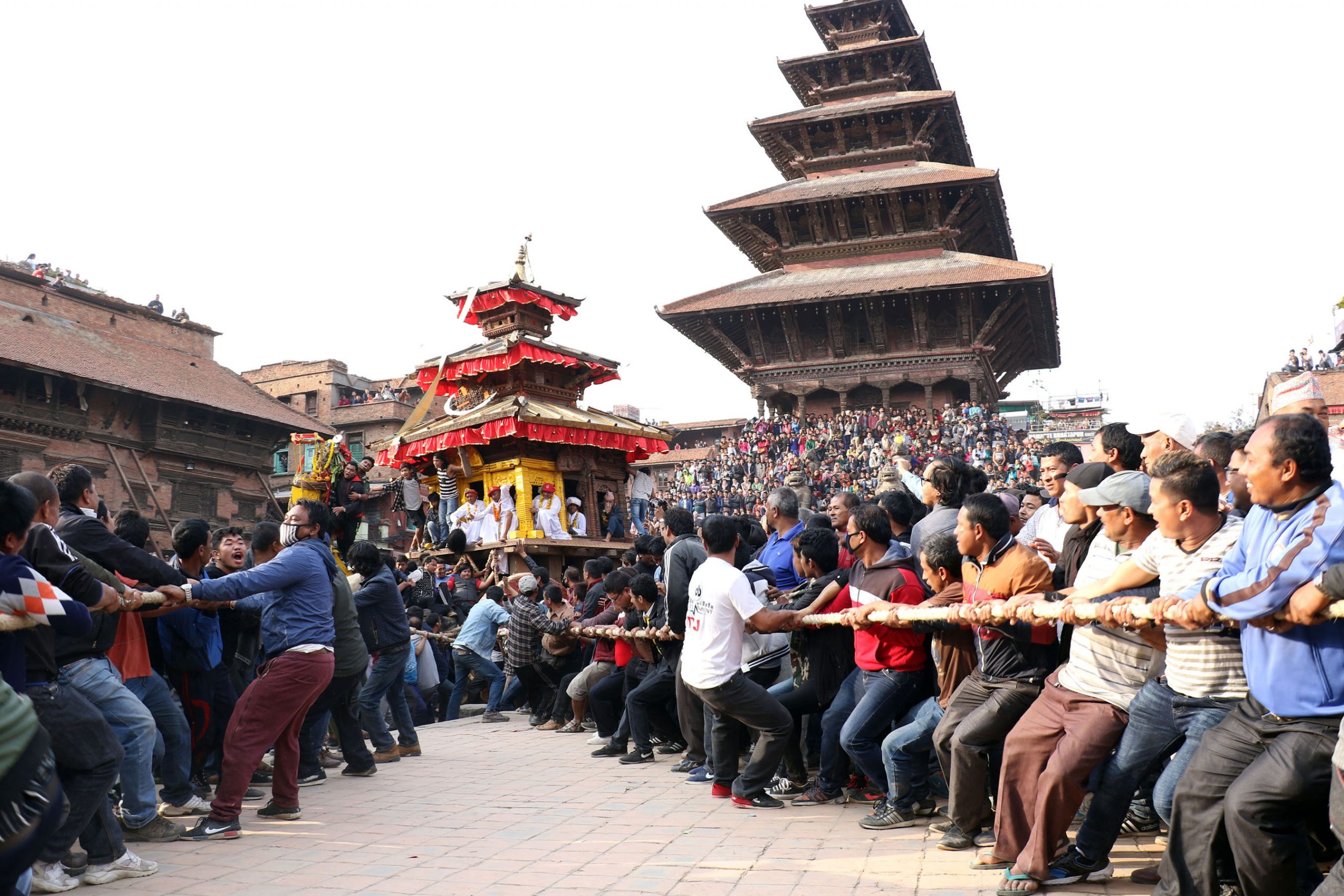 कोरोनाको कहर : पहिलो पटक रोकियो ऐतिहासिक बिस्केट जात्रा