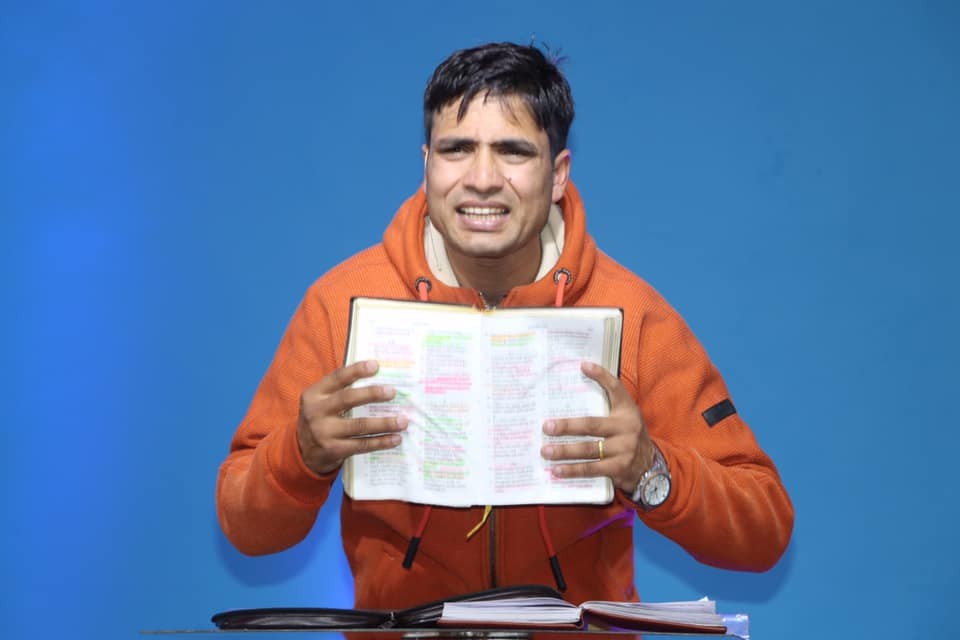 यशुको नाममा कोरोना नष्ट गरिने भ्रम फैलाउने पास्टर कारागार चलान