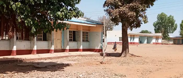 विद्यालयमा आक्रमण गरी ३०० भन्दा बढी विद्यार्थीको अपहरण