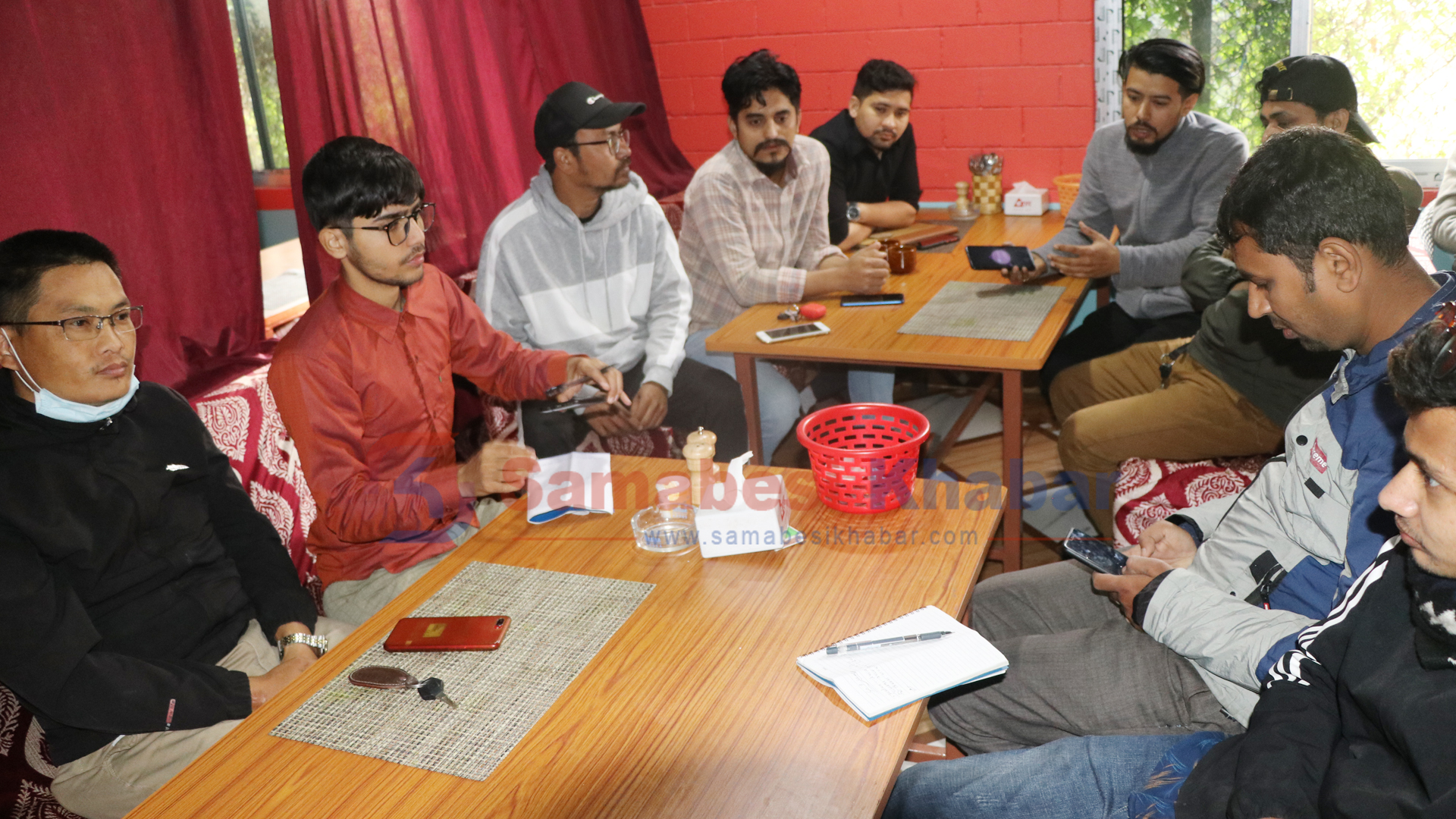 नेपाल डायरिजले ग्ल्यम अप नेपाल (फेसन एक्स्पो) गर्दै