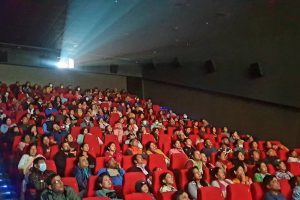 ‘महापुरूष’ बिहानैदेखि हाउसफुल