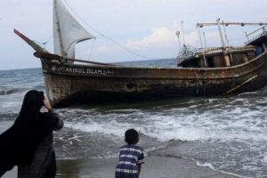 एक महिना समुद्रमा अलपत्रपछि इन्डोनेसिया पुगे रोहिंग्या