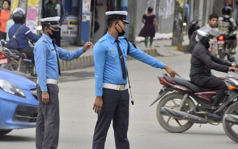 उपत्यकामा २४ घण्टामा २,४४५ चालक कारबाहीमा, २२ लाखभन्दा बढी राजस्व संकलन