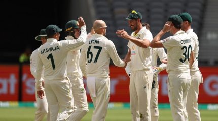 अस्ट्रेलियाले वेस्ट इन्डिजविरुद्ध जित्याे पहिलो टेस्ट