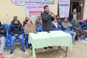 शिक्षालाई प्राथमिकता दिदै खैरहनी,बालवालिकाको लागि वस्तीमै गृहकार्य कक्षा सुरु