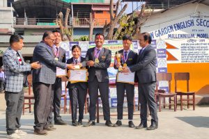 इडन गार्डेनमा खेलकुद सप्ताहका विजेतालाई पुरस्कार वितरण