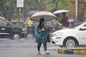 उपत्यकामा हावाहुरी र चट्याङसहितको वर्षा