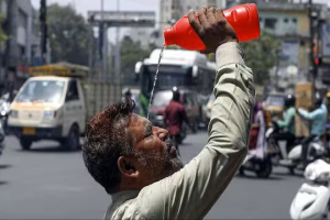 भारतको दिल्लीमा अहिलेसम्मकै उच्च गर्मी, तापक्रम ५२.३ डिग्री