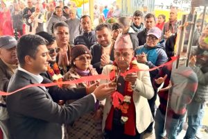चितवनमा लुम्बिनी सेरामिक्स टायल्सको डिलर उद्घाटन