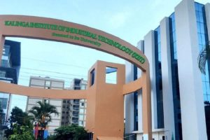 नेपाली विद्यार्थीको अवस्था बुझ्न केआईआईटी पुग्यो नेपाल प्रहरी