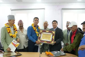 पदक विजेता भेट्रान खेलाडी सम्मानित