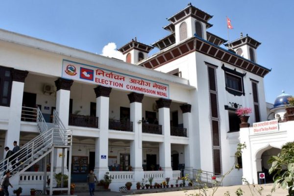 निर्वाचनका लागि छपाइ सामग्री आयोगमा आउन सुरु