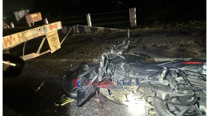 खैरहनीमा ग्याँस बुलेटमा मोटरसाइकल ठक्कर खादाँ एकजनाको मृत्यु