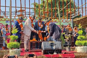 सौराहामा चितवन हात्ती तथा पर्यटन महोत्सव सुरु