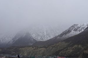 उत्तरी जिल्लामा बाक्लो हिमपात, सडक र हवाई सेवा अवरुद्ध