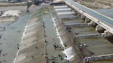 दैनिक हजारौँ पर्यटकको गन्तव्य बन्दै बुढीखोला झरना