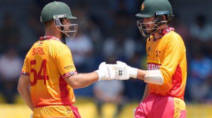 आईसिसी टी–२० विश्वकपमा जिम्बाबेको ऐतिहासिक जित, अष्ट्रेलिया २३ रनले पराजित