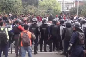 ओली पक्राउको विरोधमा काठमाडौंमा झडप, ७ जना पक्राउ, एक घाइते