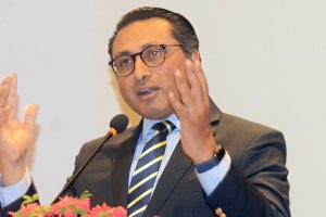 घुसखोरी र प्रशासनिक झन्झट अन्त्य गर्ने अर्थमन्त्री वाग्लेको प्रतिबद्धता