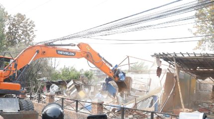 दशरथ रंगशालामा २३ परिवारको विवरण संकलन, सुकुम्बासी आउने क्रम जारी