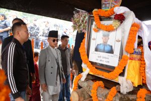 दुर्घटनामा ज्यान गुमाएका इन्स्पेक्टर अभय लामाको अन्त्येष्टि