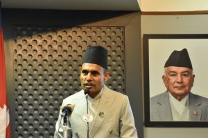 मन्त्रीलाई आइफोन दिने हल्ला भ्रामक : सञ्चारमन्त्री डा. विक्रम तिमिल्सिना