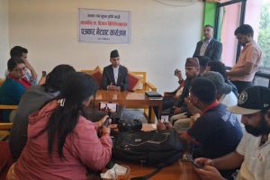 भ्रामक सूचनाप्रति सञ्चारमन्त्रीको चेतावनी