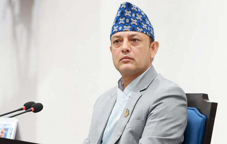 प्लेकार्ड प्रदर्शनपछि श्रम संस्कृति पार्टीका सांसदलाई सभामुखको चेतावनी