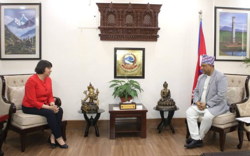 नेपाल–बेलायत सम्बन्ध सुदृढ गर्न मन्त्रीस्तरीय भेटवार्ता