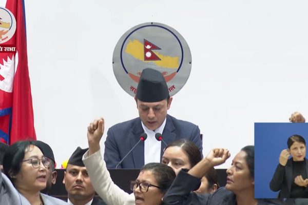 प्रतिपक्षको अवरोधबीच प्रतिनिधिसभा बैठक अघि बढ्यो, सरकारको विधेयक पेस