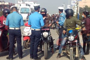 काठमाडौँमा २४ घण्टामा दुई हजारभन्दा बढी चालक कारबाहीमा