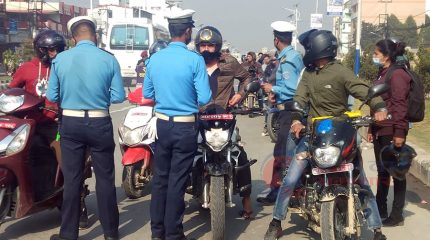 काठमाडौँमा २४ घण्टामा दुई हजारभन्दा बढी चालक कारबाहीमा