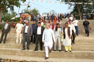 उच्चस्तरीय संसदीय टोलीद्वारा टीकापुर पार्कको अवलोकन