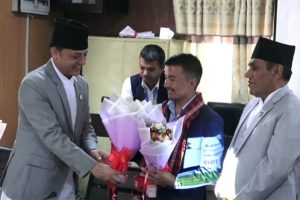 सांसद शेर्पाको कीर्तिमानी आरोहणको सम्मान, ७० हिमाल चढिसकेको खुलासा