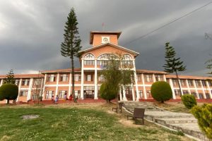 त्रिविका आंगिक क्याम्पसमा विद्यार्थी संगठनका संरचना ६० दिनभित्र हटाउन निर्देशन