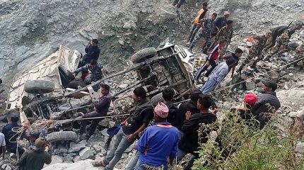 बझाङमा बोलेरो दुर्घटना: ३ को मृत्यु, १२ घाइते