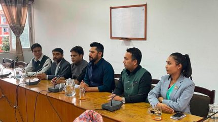 सामाजिक सद्भाव कायम गर्न क्षेत्रमा जान सांसदलाई रवि लामिछानेको निर्देशन