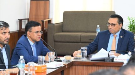 अर्थमन्त्री स्वर्णिम वाग्लेद्वारा आन्तरिक राजस्व विभागको अनुगमन, राजस्व लक्ष्य हासिल गर्न निर्देशन