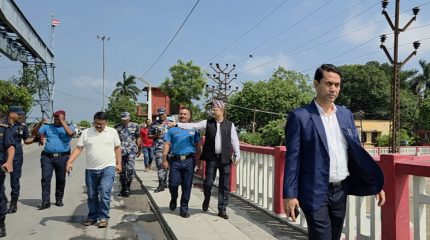 सप्तकोशीमा जलप्रवाह उच्च, २० वटा ढोका खोलियो