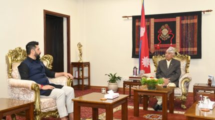 राष्ट्रपति पौडेल र रवि लामिछानेबीच भेट, सुनसरी घटनाबारे छलफल