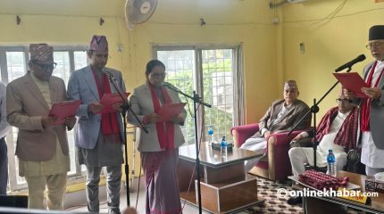 सुदूरपश्चिमका नवनियुक्त मुख्यमन्त्री भट्टले लिए शपथ
