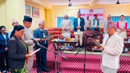 लुम्बिनीमा मन्त्रिपरिषद् पुनर्गठन, तीन मन्त्रीले लिए शपथ