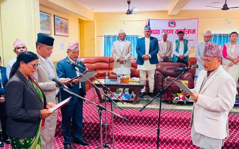 लुम्बिनीमा मन्त्रिपरिषद् पुनर्गठन, तीन मन्त्रीले लिए शपथ